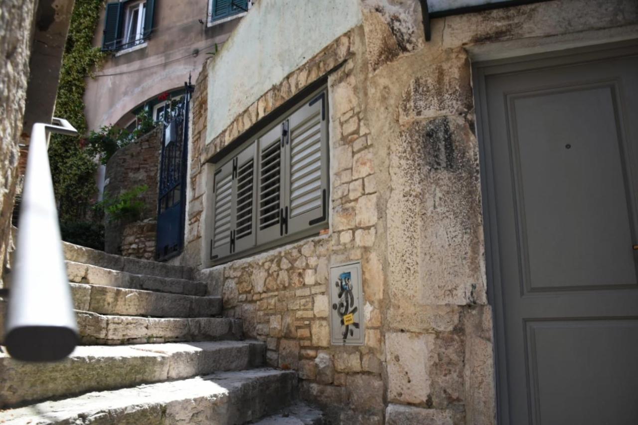 Modern Stairs Apartamento Rovinj Exterior foto